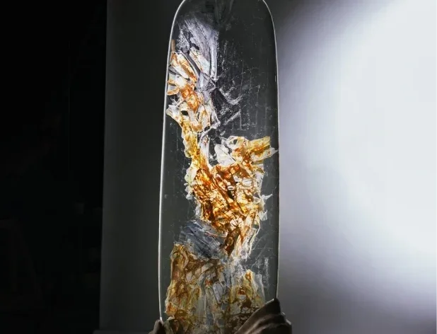 Port Ellen Welcomes Giant Glass Sculpture to the Distillery