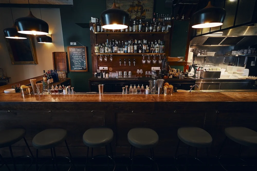 The Cambridge Public House in Paris 